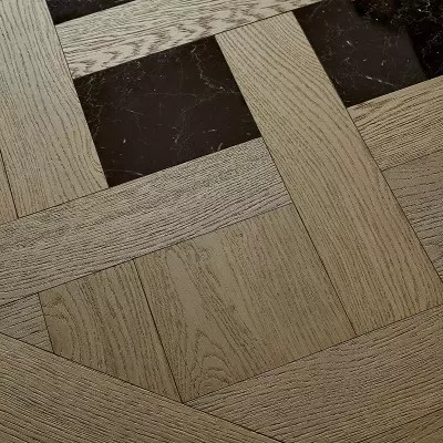 Dalles de Versailles Chene Sanibel incrustation Marbre Marquina - 15x980x980 - choix confort - vue de profil - carresol